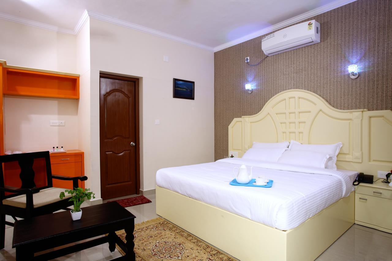 Clirind Resort Athirappilly Exterior photo